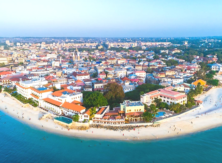 Zanzibar_Island_Stone_Town_01_750_550shar-50brig-20_c1